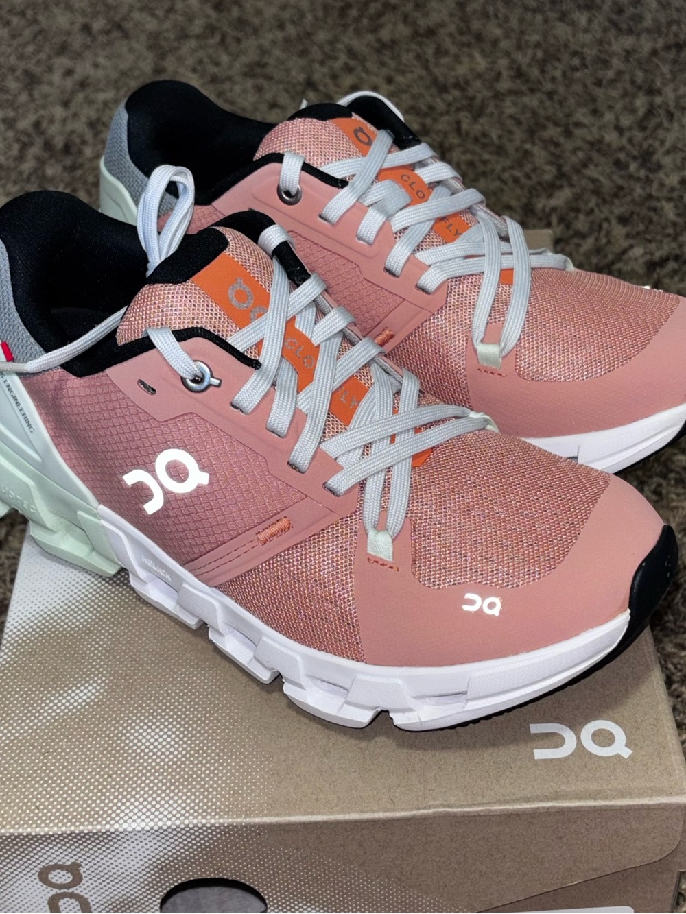 Women’s Size 6 ON Running Cloud Flyer 4 Running Shoes Sneakers Peach Aloe NEW